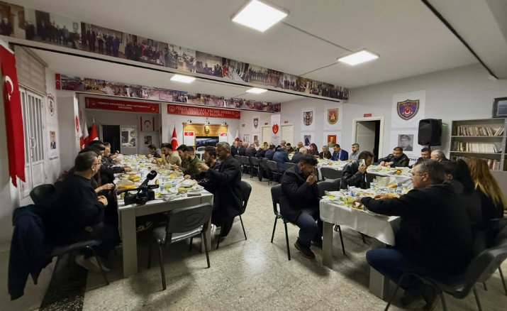 Atatürk’te Birle?tik