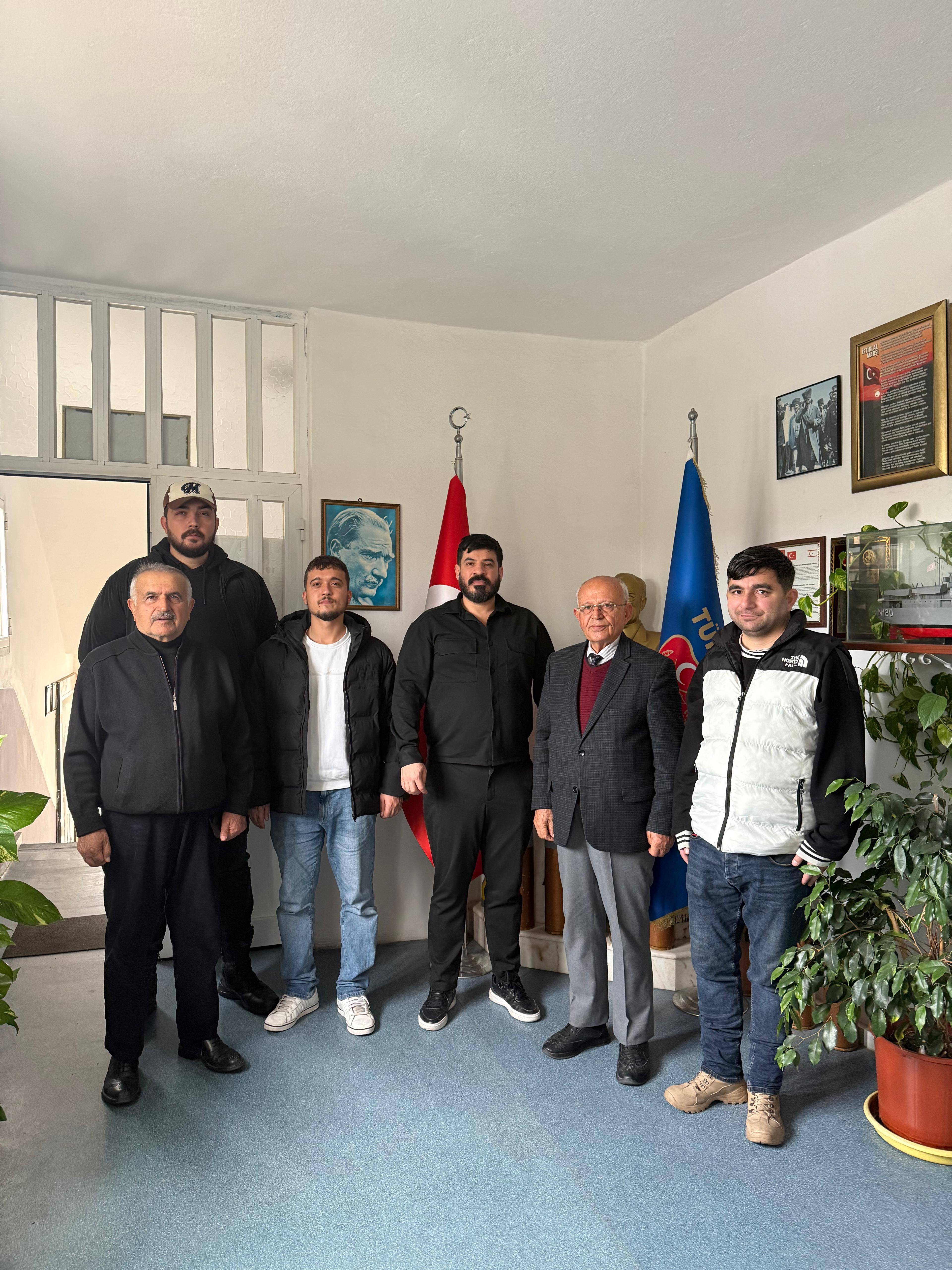 Muharip Gaziler Derne?i Mersin ?l Ba?kan? Kemal Gülbeyaz'? ziyaret ettik